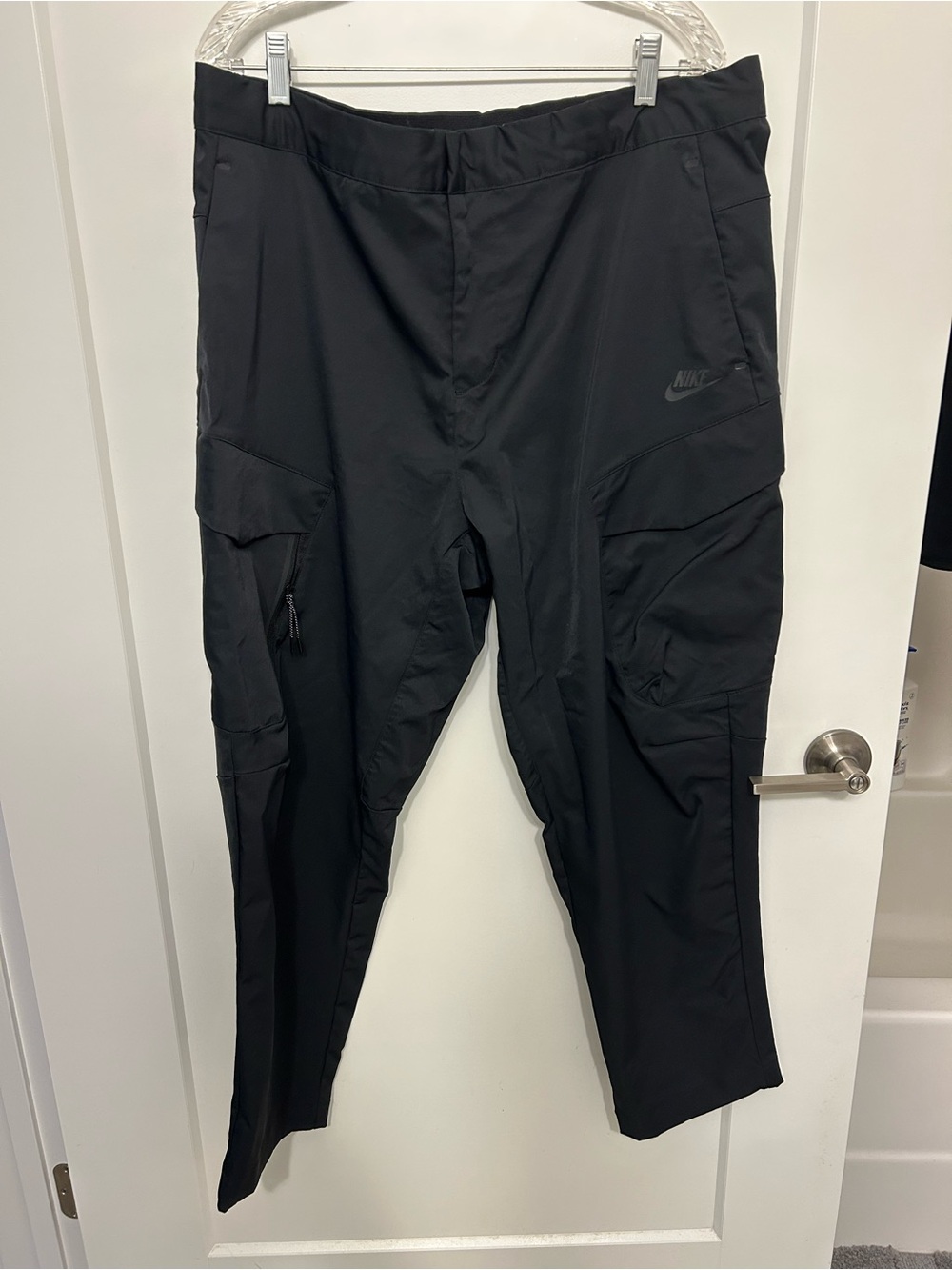 Like New Nike Men's Sportswear Tech Essentials Woven Unlined Cargo Pants - Picture 2 of 14
